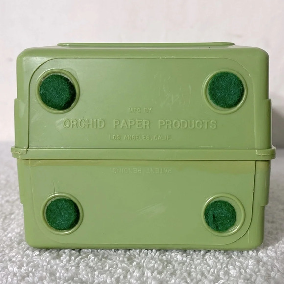 Vintage Orchid Paper Products Avocado Green Double Sided Napkin Dispenser - Picture 7 of 13